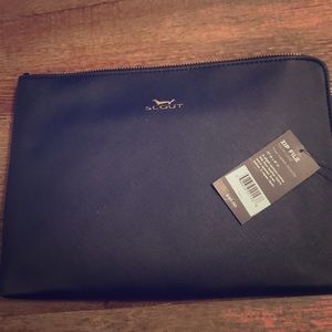 Scout Zip File Tech Case